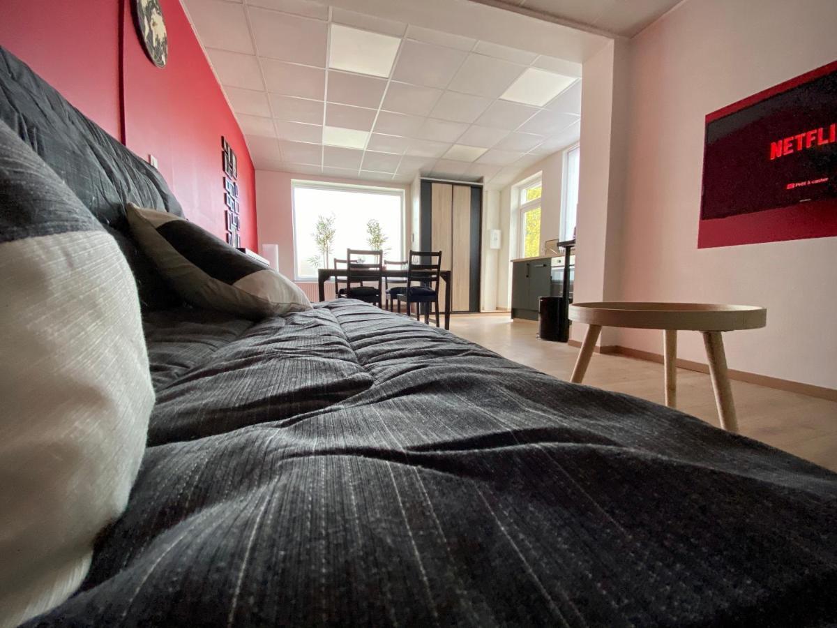 Logements Equipes A Onnaing Avec Espace Balneo En Option Proche Toyota, Autoroute Et Valenciennes Eksteriør bilde