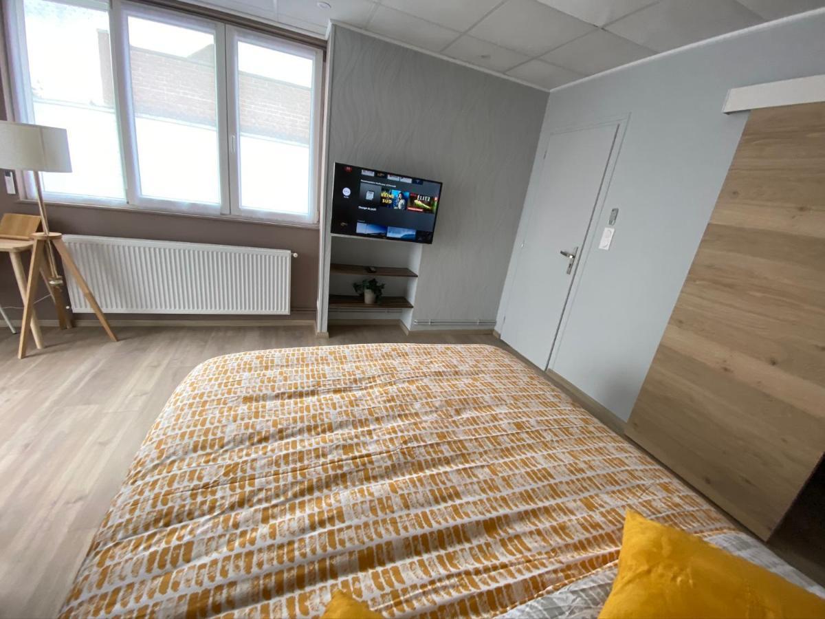 Logements Equipes A Onnaing Avec Espace Balneo En Option Proche Toyota, Autoroute Et Valenciennes Eksteriør bilde