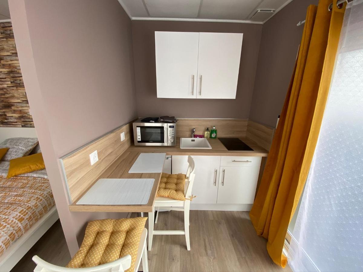 Logements Equipes A Onnaing Avec Espace Balneo En Option Proche Toyota, Autoroute Et Valenciennes Eksteriør bilde