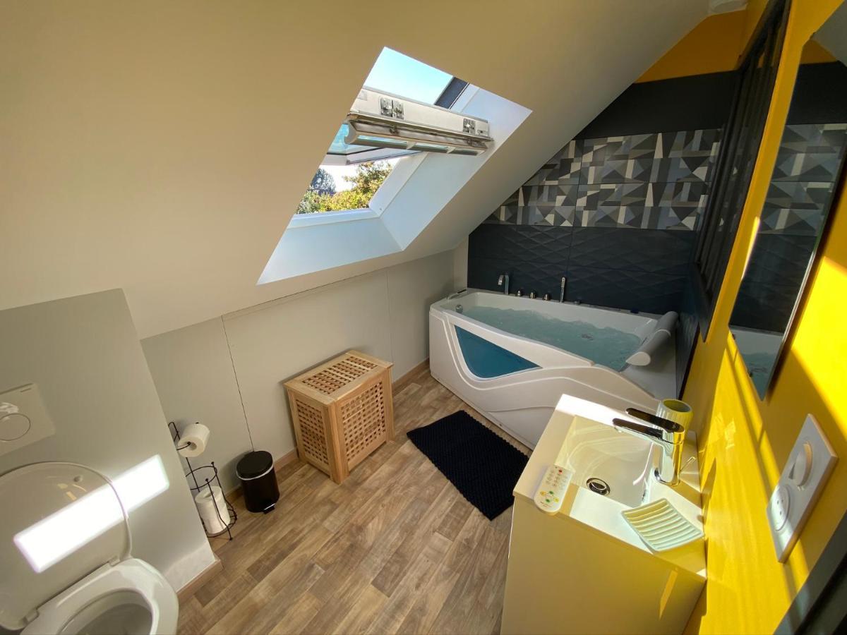 Logements Equipes A Onnaing Avec Espace Balneo En Option Proche Toyota, Autoroute Et Valenciennes Eksteriør bilde