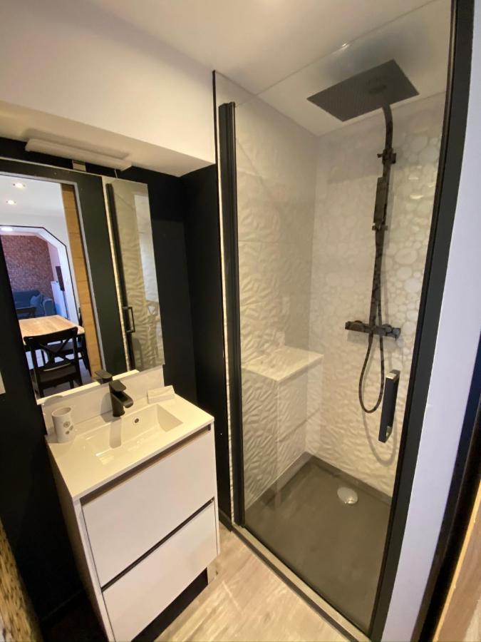 Logements Equipes A Onnaing Avec Espace Balneo En Option Proche Toyota, Autoroute Et Valenciennes Eksteriør bilde