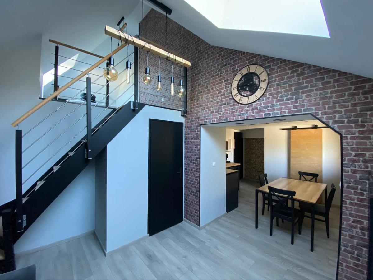 Logements Equipes A Onnaing Avec Espace Balneo En Option Proche Toyota, Autoroute Et Valenciennes Eksteriør bilde