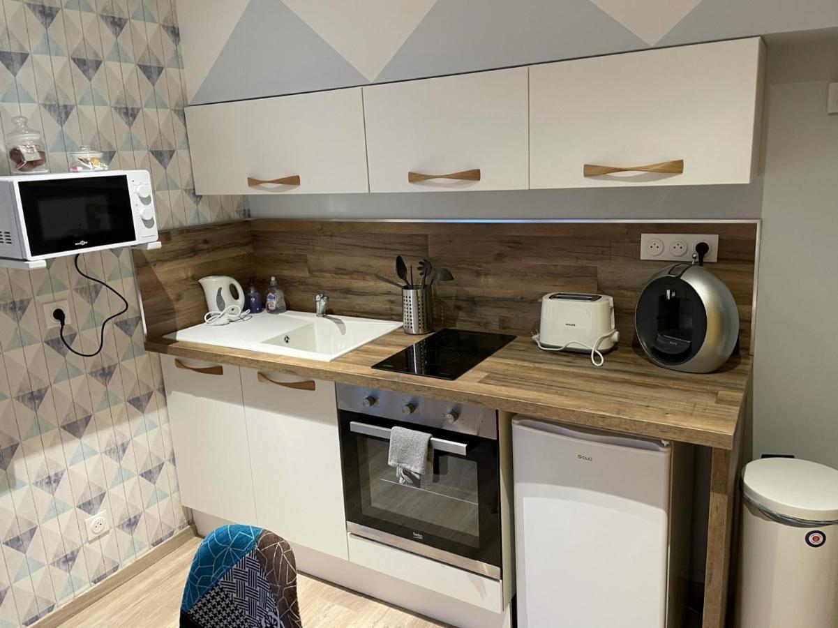 Logements Equipes A Onnaing Avec Espace Balneo En Option Proche Toyota, Autoroute Et Valenciennes Eksteriør bilde